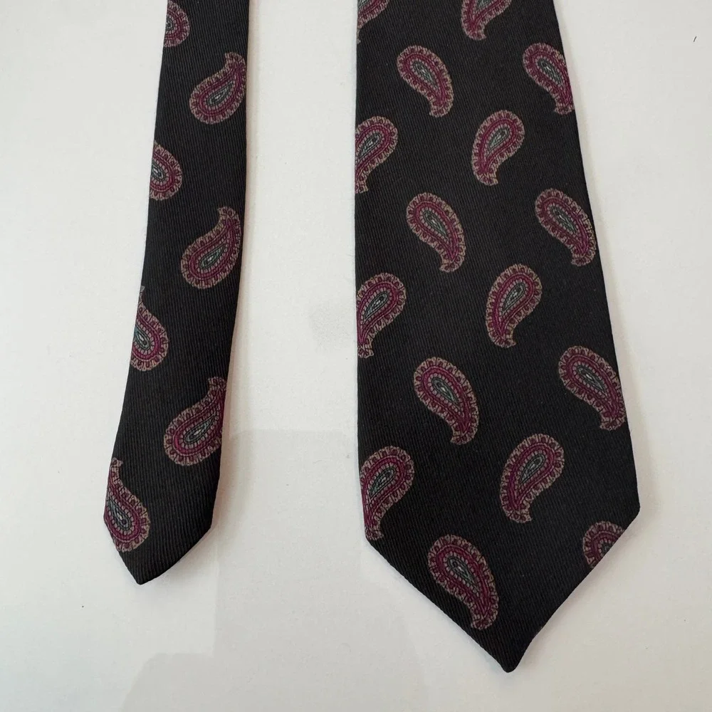 Robert Talbott Hand Sewn Classic Black‎ Paisley Silk Blend Necktie for Men